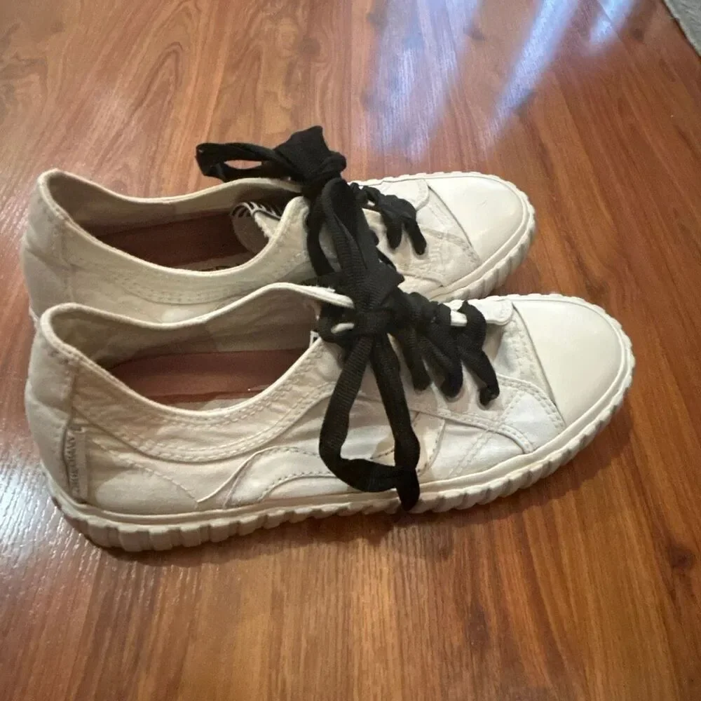 Zimmerman cream ivory beige canvas sneakers black shoelaces 8.5 (39)